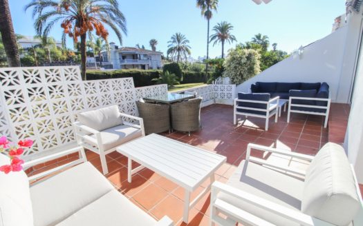 Apartamento de 2 dormitorios en Nueva Andalucia