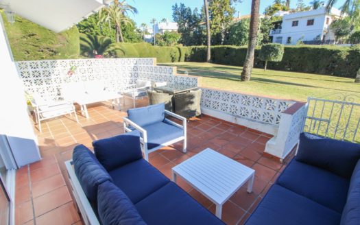 Apartamento de 2 dormitorios en Nueva Andalucia