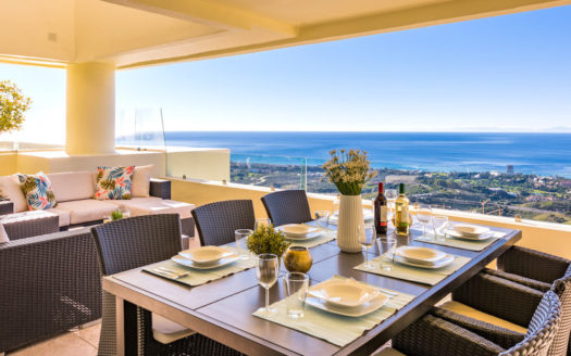 Ático de 4 dormitorios en Los Monteros Hill Club