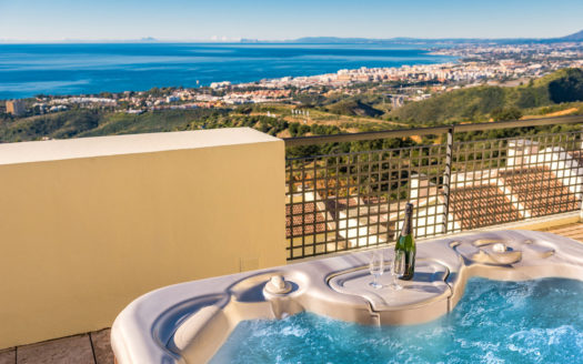 Ático de 4 dormitorios en Los Monteros Hill Club