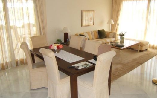 Ático de 4 dormitorios en Nueva Andalucia