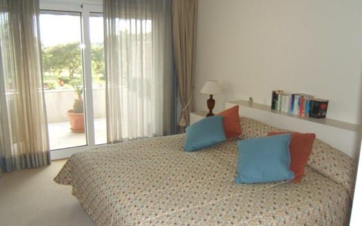 Ático de 4 dormitorios en Nueva Andalucia