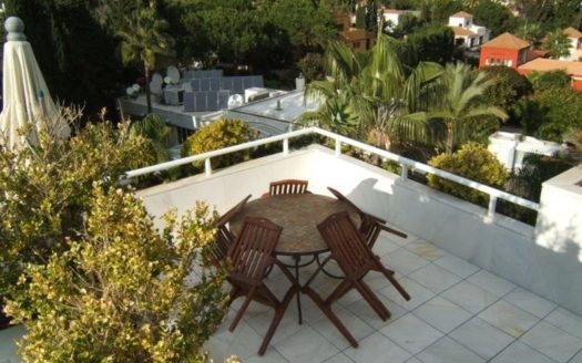 Ático de 4 dormitorios en Nueva Andalucia