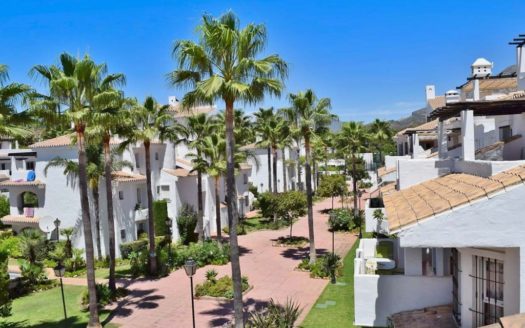 3 bedrooms Townhouse in Los Naranjos de Marbella