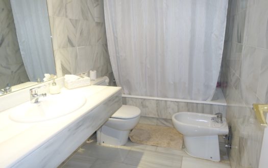 3 bedrooms Townhouse in Los Naranjos de Marbella