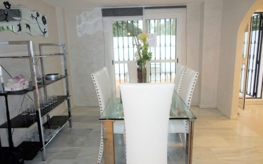 3 bedrooms Townhouse in Los Naranjos de Marbella