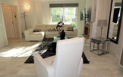 3 bedrooms Townhouse in Los Naranjos de Marbella
