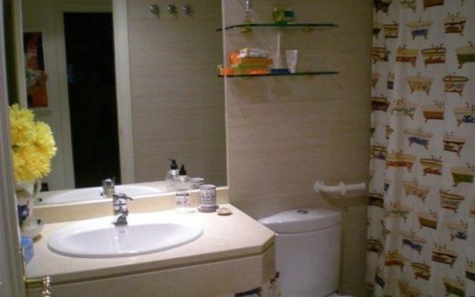 Apartamento de 2 dormitorios en Puerto Banus