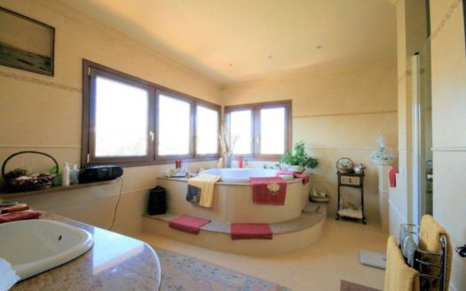 6 bedrooms Villa in Benahavis