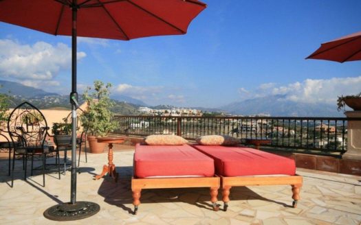 6 bedrooms Villa in Benahavis