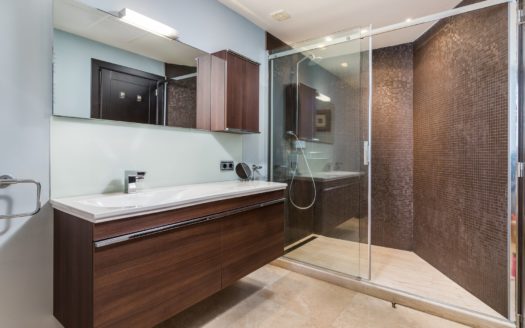 Villa de 5 dormitorios en Nueva Andalucia