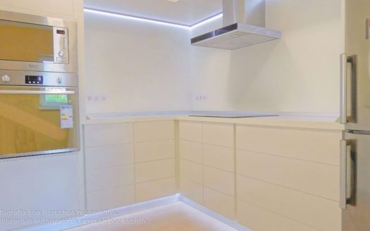 Apartamento de 2 dormitorios en Puerto Banus