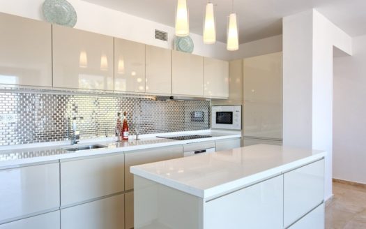 Apartamento de 2 dormitorios en Nueva Andalucia