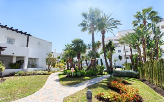 Apartamento de 2 dormitorios en Nueva Andalucia
