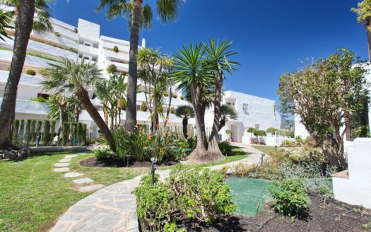 Apartamento de 2 dormitorios en Nueva Andalucia