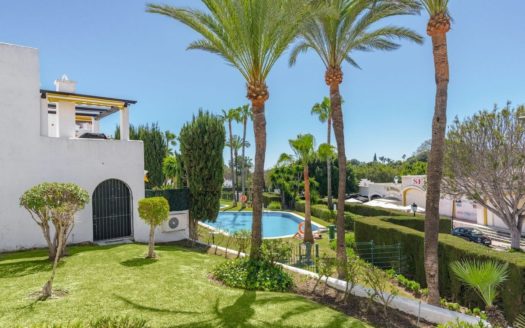 Apartamento de 3 dormitorios en Nueva Andalucia
