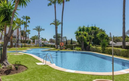 Apartamento de 3 dormitorios en Nueva Andalucia