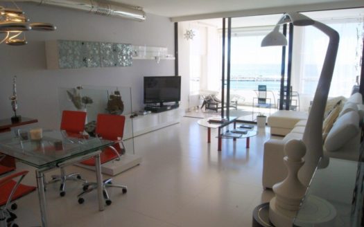Ático de 2 dormitorios en Puerto Banus