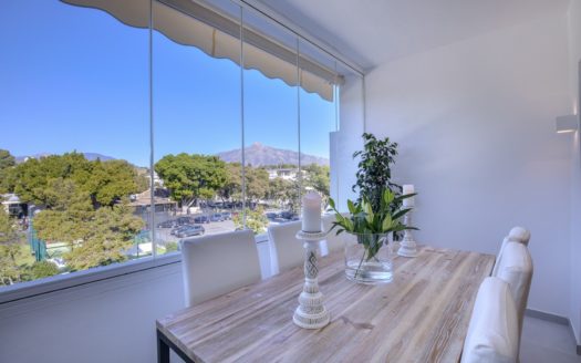 2 bedrooms Apartment in Benahavis