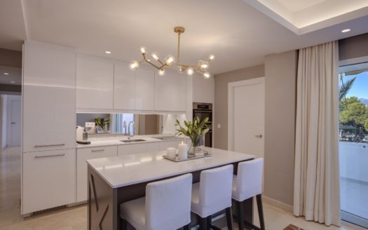 2 bedrooms Apartment in Benahavis