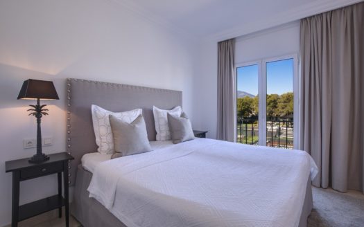 2 bedrooms Apartment in Benahavis