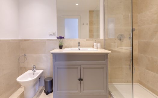 2 bedrooms Apartment in Benahavis