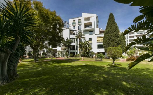 Apartamento de 3 dormitorios en Puerto Banus
