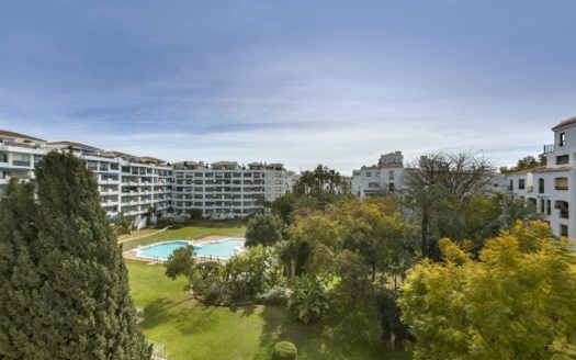 Apartamento de 3 dormitorios en Puerto Banus