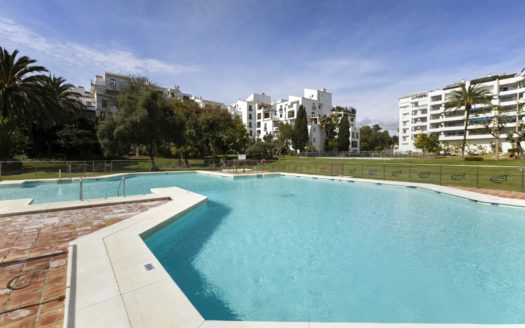Apartamento de 3 dormitorios en Puerto Banus