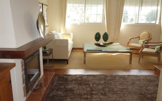 Villa de 4 dormitorios en Nueva Andalucia