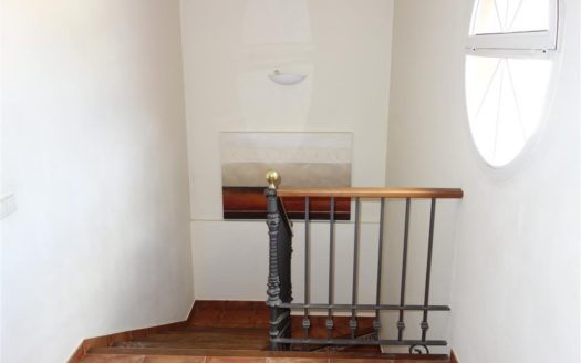 Villa de 4 dormitorios en Nueva Andalucia