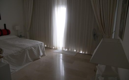Apartamento de 3 dormitorios en Puerto Banus