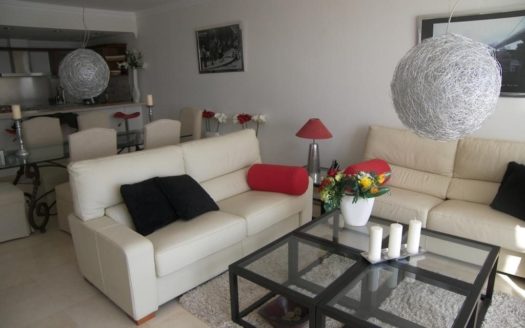 Apartamento de 3 dormitorios en Puerto Banus