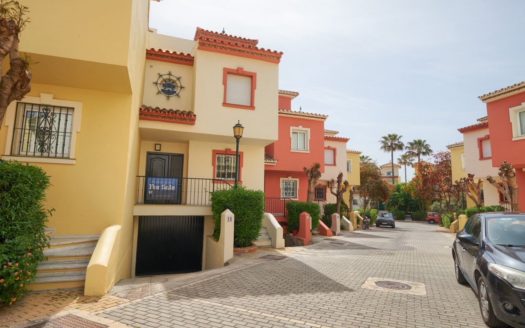 3 bedrooms Townhouse in Nueva Milla de Oro