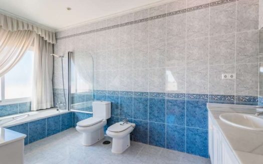Villa de 5 dormitorios en Elviria