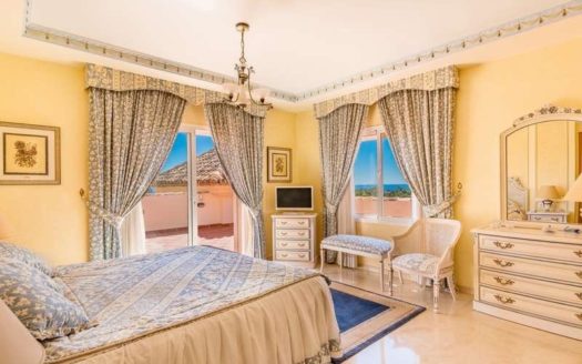 Villa de 5 dormitorios en Elviria