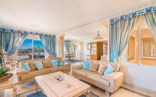 Villa de 5 dormitorios en Elviria