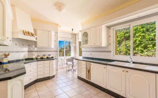 Villa de 5 dormitorios en Elviria