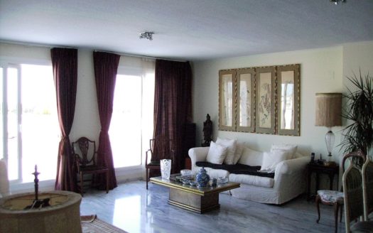 3 bedrooms Penthouse in Nueva Andalucia