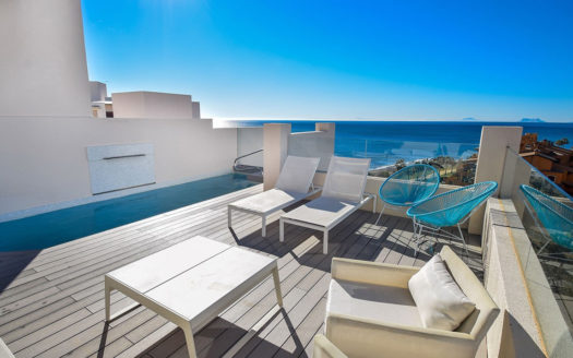 Ático de 4 dormitorios en Nueva Milla de Oro