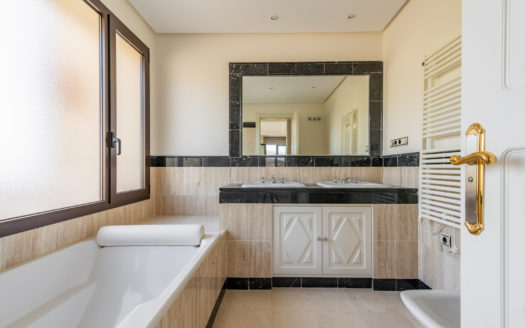 4 bedrooms Penthouse in Aloha Park