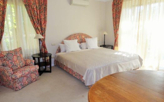 5 bedrooms Villa in Nueva Andalucia