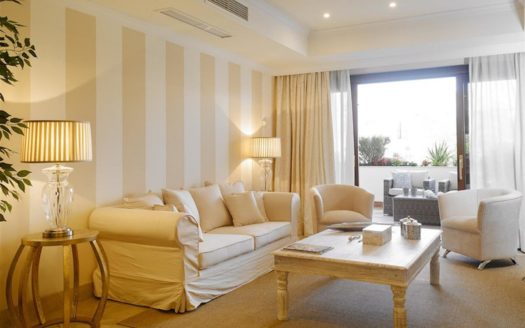 4 bedrooms Apartment in Milla de Oro