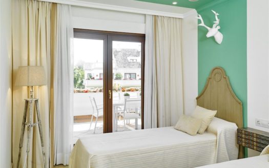 4 bedrooms Apartment in Milla de Oro