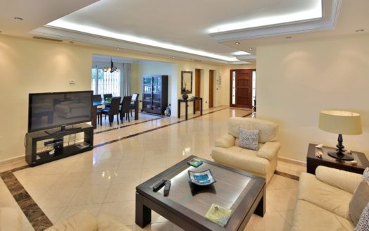 5 bedrooms Villa in Puerto de Cabopino