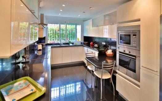 5 bedrooms Villa in Puerto de Cabopino