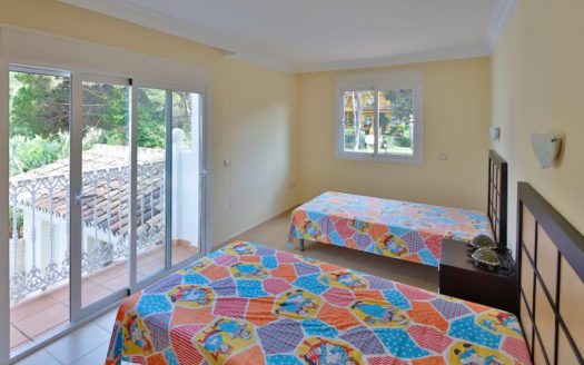 5 bedrooms Villa in Puerto de Cabopino