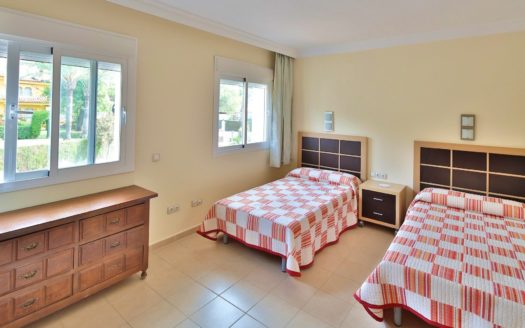 5 bedrooms Villa in Puerto de Cabopino