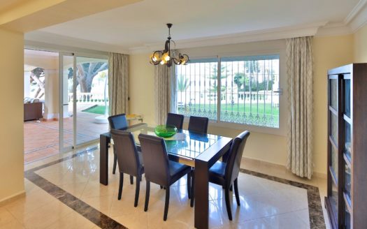 5 bedrooms Villa in Puerto de Cabopino