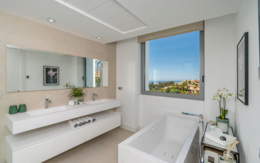 4 bedrooms Villa in Los Monteros